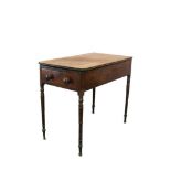 VICTORIAN MAHOGANY END TABLE