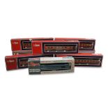 COLLECTION OF LIMA MODEL RAILWAY ENGINES AND CARRIAGES