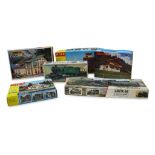 COLLECTION OF ASSORTED AIRFIX AND OTHER MODEL RAILWAY EQUIPMENT