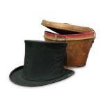 VICTORIAN TOP HAT IN LEATHER BOX