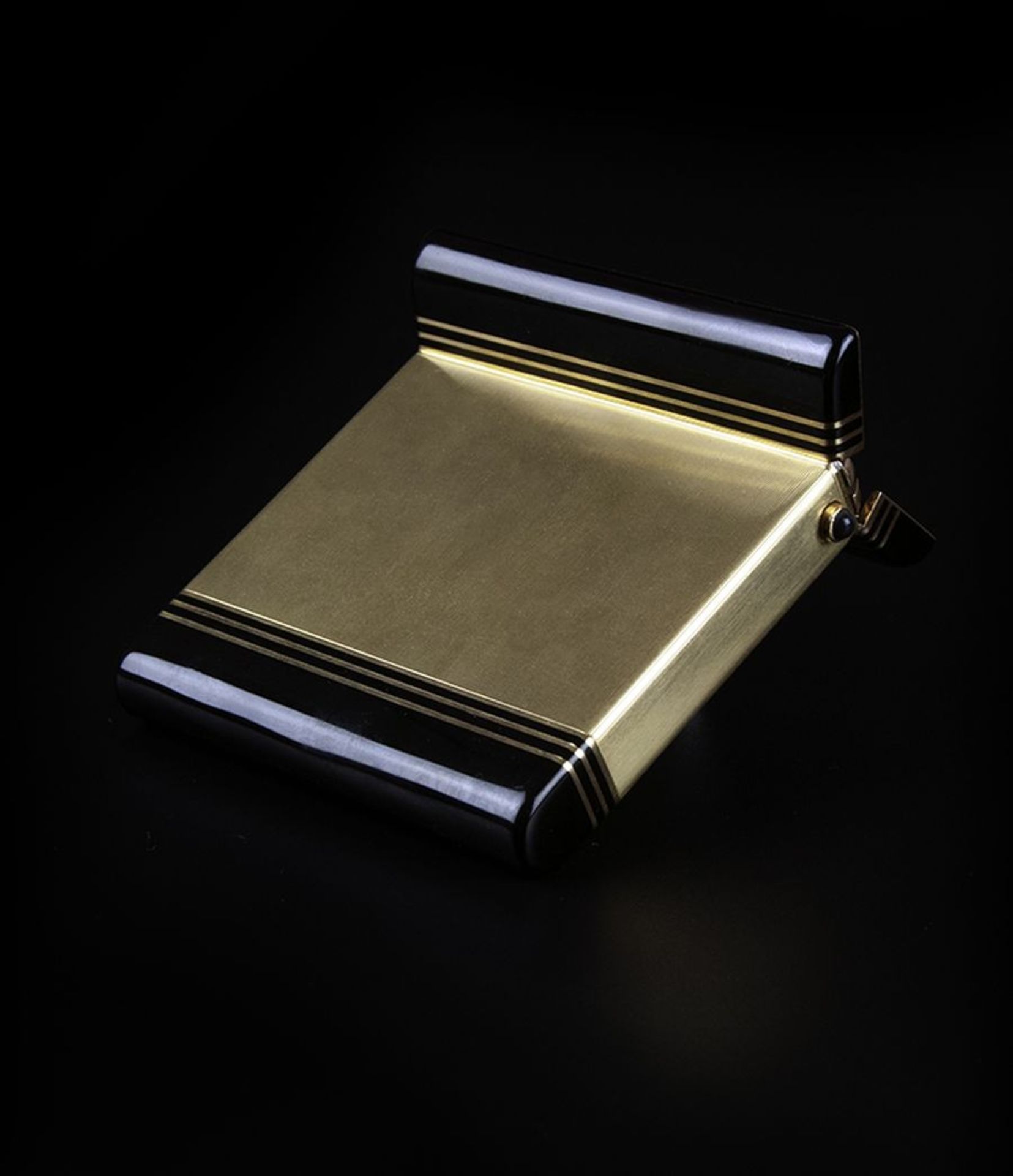 Art Deco Cartier Cigarette Case - Signed Cartier Paris Londres New York Gold mark, [...]