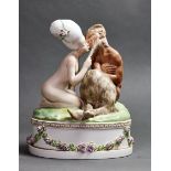 Gerhard HENNING (1880-1967) - Fairytale IV, Faun and nymph Overglaze porcelaine [...]