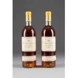 CHÂTEAU D'YQUEM LUR-SALUCES 1976 SAUTERNES 2 Flaschen, 0,75l (in). Rheinische Privatsammlung.