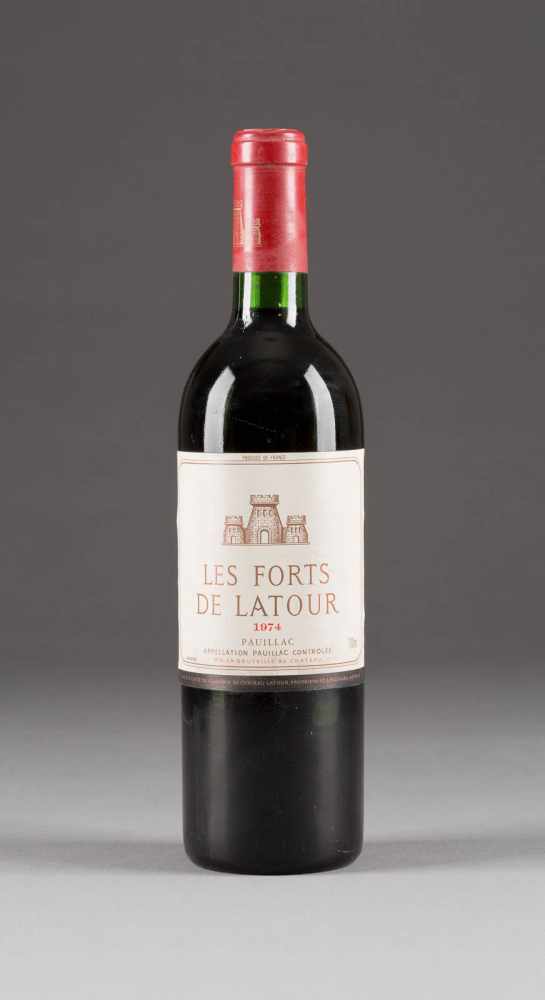 CHÂTEAU LATOUR LES FORTS DE LATOUR 1974 PAUILLAC 6 Flaschen, 0,75l; 5 Flaschen (in), 1 Flasche (ts),