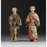 ZWEI HEILIGENFIGUREN Süddeutsch, um 1700. Holz, plastisch geschnitzt, farbig gefasst, rückseitig