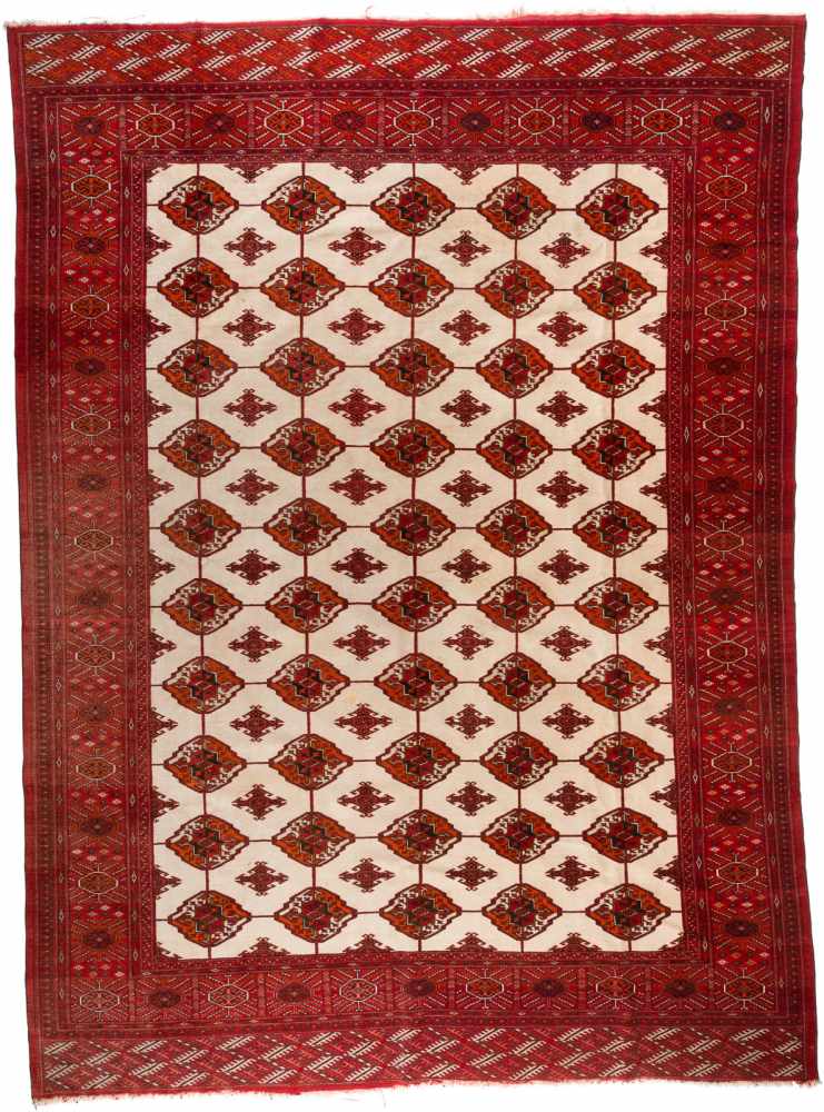 TURKMEN AUF SEIDE Persien, 2. Hälfte 20. Jh.289 x 211 cm. Gebrauchsspuren.