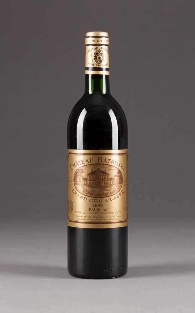 CHÂTEAU BATAILLEY 1985 PAUILLAC 6 Flaschen, 0,75l; 2 Flaschen (in), 4 Flaschen (ts). Bedeutende