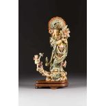 PRÄCHTIGE GUANYIN-FIGUR China, um 1900 oder früher Elfenbein, part. farbig gefasst. H. 40,5 cm (ohne