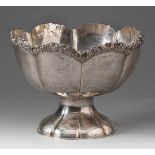 FUSSSCHALE Österreich-Ungarn, zw. 1867-1872 Silber. H. 19 cm, 977 g. Punziert mit Diana in