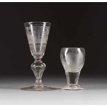 POKAL UND WAPPENBECHER Niederlande bzw. Schlesien, 18./19 Jh. Dickwandiges, transparentes Glas mit