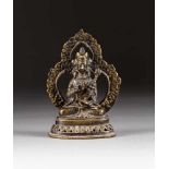 PADMASAMBHAVA AUF LOTOSTHRON Nepal, 18./19. Jh. Bronze. H. 14,2 cm. Min. best., part. ber.