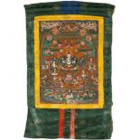 THANGKA MIT BODHISATTVA Tibet, 20. Jh. Polychrome Malerei auf textilem Grund. Ca. 58,6 cm x 42 cm (