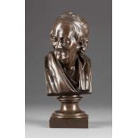 JEAN-ANTOINE HOUDON1741 Versailles - 1828 Paris (Nachfolger)Büste von Voltaire Bronze, braun