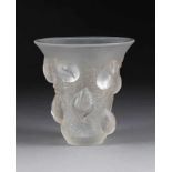 RENÉ LALIQUE1860 Ay/Champagne - 1945 ParisVASE 'ST. FRANCOIS' Frankreich, Wingen-sur-Moder, 1.