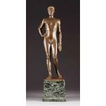 ERNST SEGER1868 Neurode - 1939 BerlinDer Sieger Bronze, braun patiniert, grüner Marmor. Ges.- H.