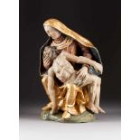 PIETA Süddeutsch, datiert 1763. Holz, plastisch geschnitzt, polychrom gefasst, teils vergoldet,