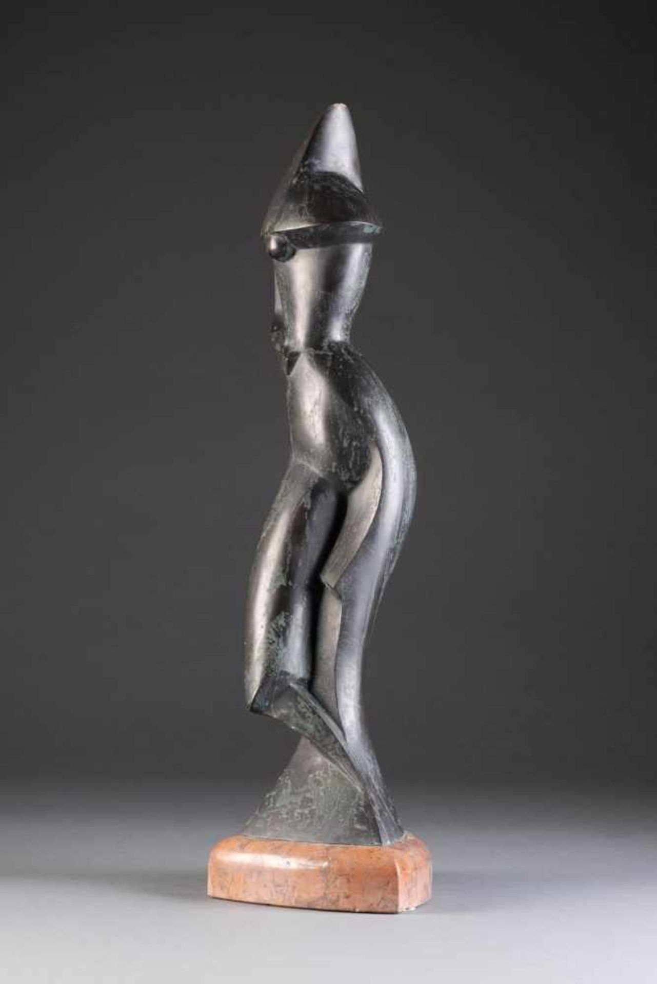 ALEXANDER ARCHIPENKO1887 Kiew - 1964 New YorkSTEHENDER KUBISTISCHER WEIBLICHER AKT Bronze, dunkel