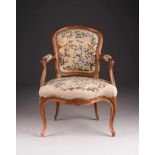 GASPARD MATHIEUMaître 1778LOUIS XV.- FAUTEUIL Frankreich, um 1765 Nussbaum, geschnitzt, dunkel