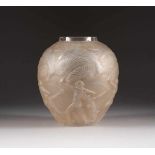 RENÉ LALIQUE1860 Ay/Champagne - 1945 ParisVASE 'ARCHERS' Frankreich, nach 1950 Farbloses