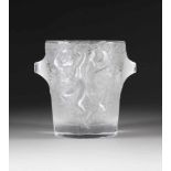 RENÉ LALIQUE1860 Ay/Champagne - 1945 ParisSEKTKÜHLER Frankreich, nach 1945 Farbloses gepresstes