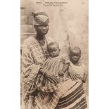 KONVOLUT AUS 23 KOLONIAL-POSTKARTEN ca. 1900- 1914 Überwiegend schwarz-weiß-Fotografien auf leichtem