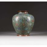 BAUCHIGE CLOISONNÉ-VASE China, wohl 18. Jh. Email-Cloisonné. H. 27,5 cm. Part. best., min. besch.,