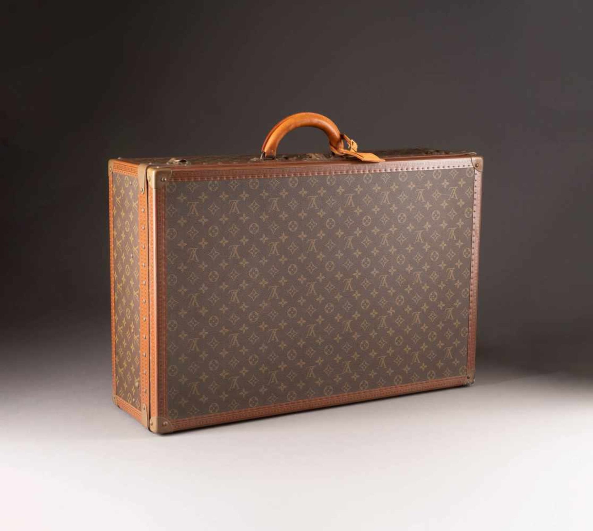 LOUIS VUITTON KOFFER ALZER 70 Frankreich, Paris, letztes Viertel 20. Jh. Holz, Monogramm Canvas,