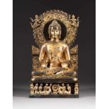 SITZENDER SHAKYAMUNI AUF DEM THRON Nepal/Tibet, 1. Hälfte 20. Jh. Bronze, part. vergoldet. H. 44,4