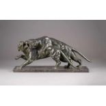 SALVATORE MELANI1902 - 1934 tätig in FrankreichKämpfende Tiger Bronze, dunkel patiniert, grauer