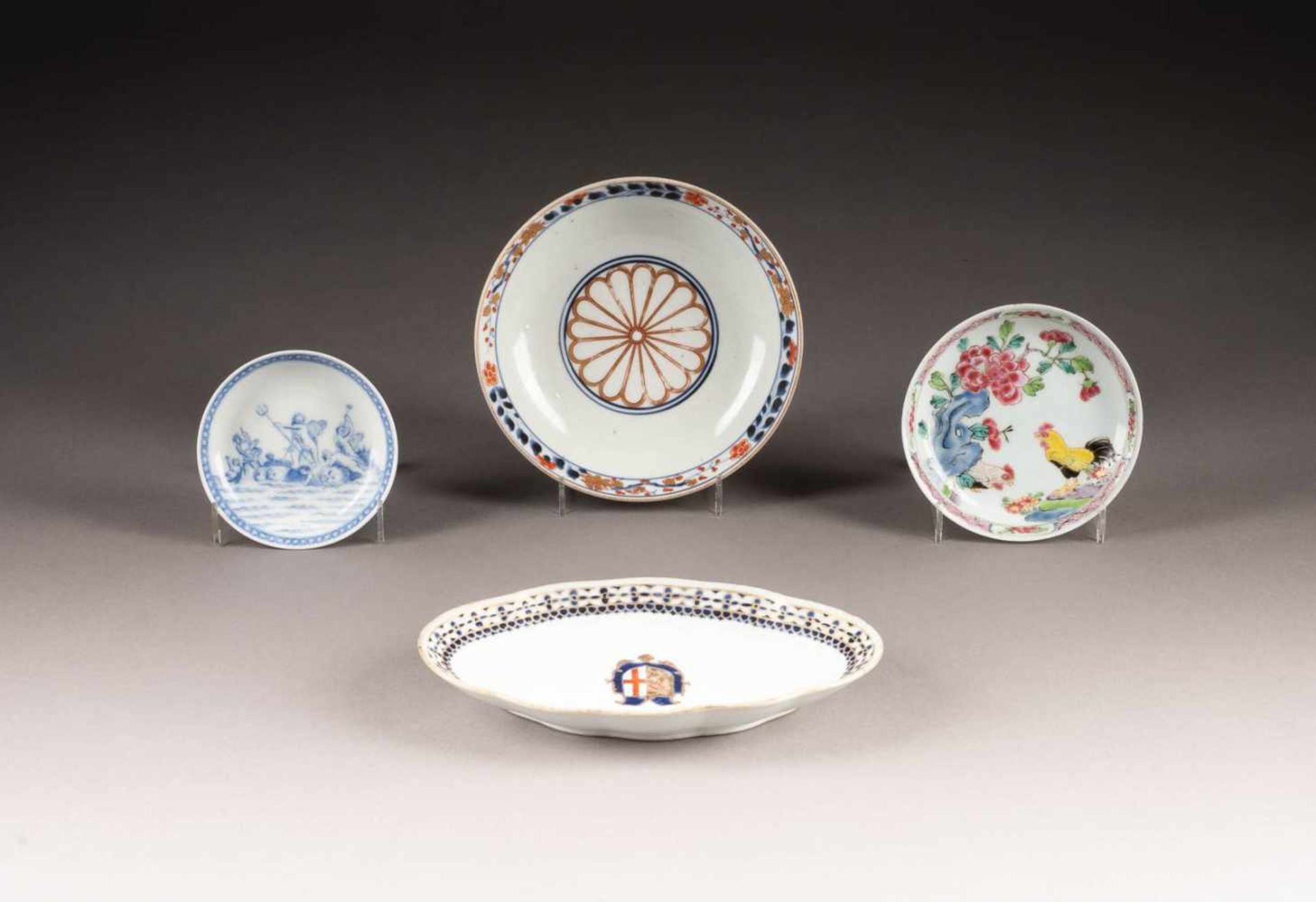 KONVOLUT VON VIER SCHALEN China und Japan, 18. und 19. Jh. Export-Porzellan, polychrome Bemalung. D.