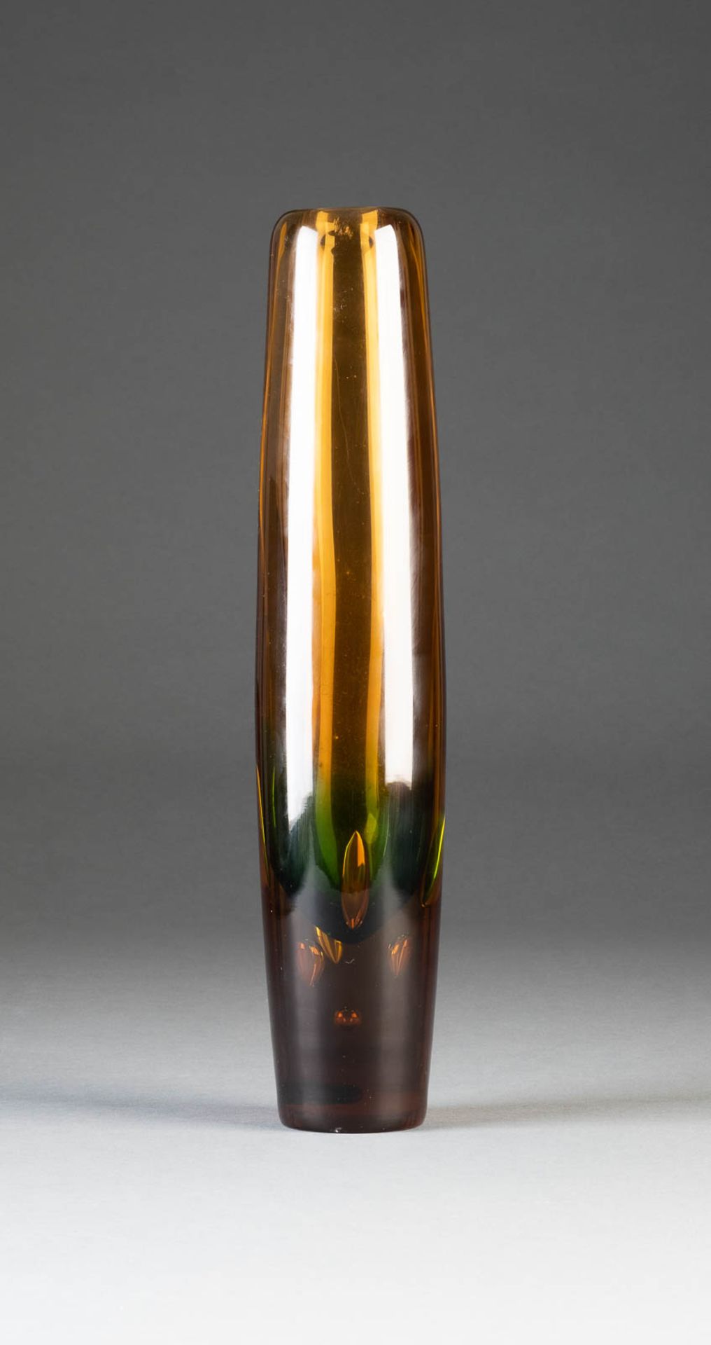 VLADIMIR JELINEK1934 Czech Republic VASE 'OLYMPIA' Czech Republic, Skrdlovice, 1960s/1970s Amber-