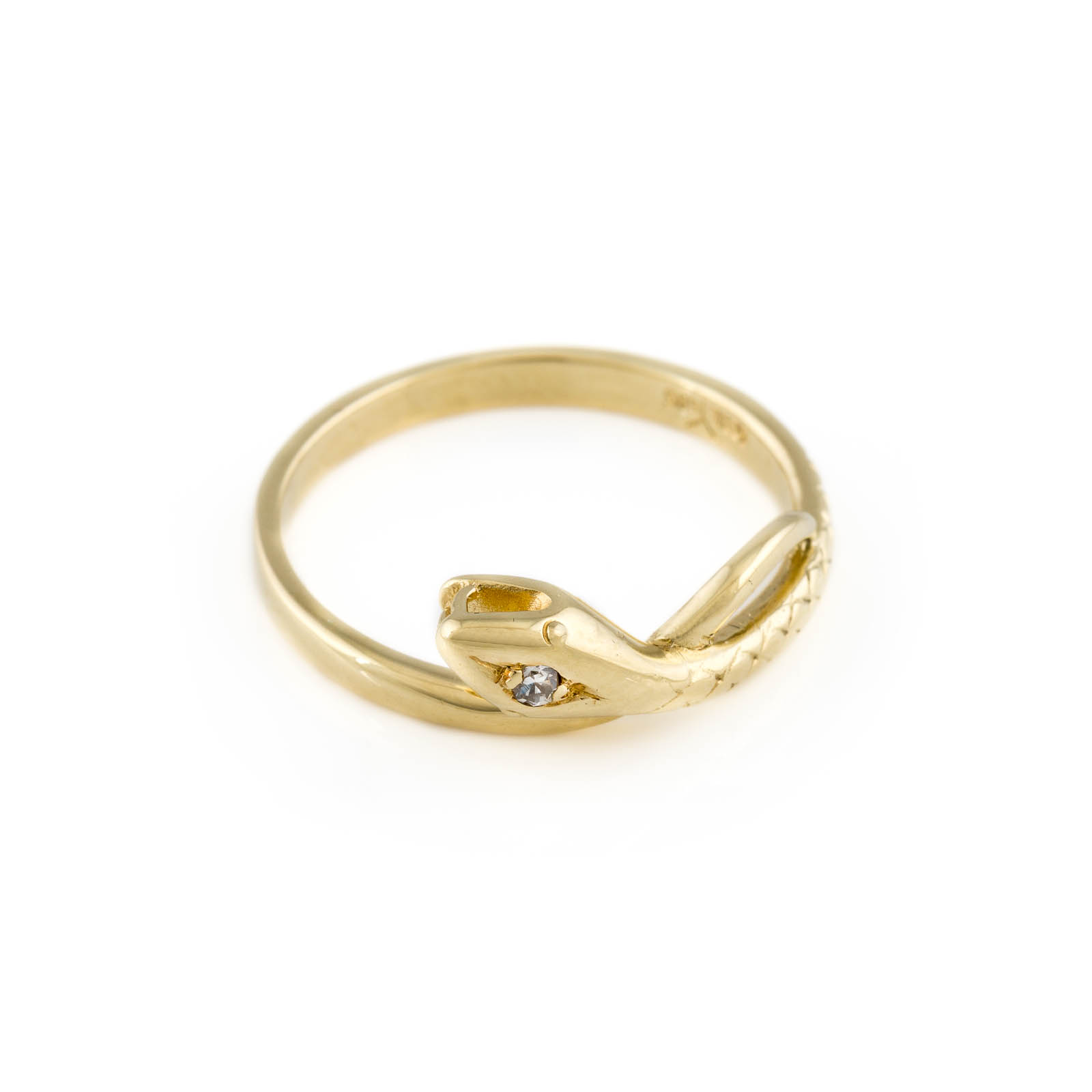 SCHLANGEN-RING MIT DIAMANT Gelbgold. Ringmaß ca. 55,5, Ges.-Gew. ca. 2,9 g. Gest. 585. Schlangenring