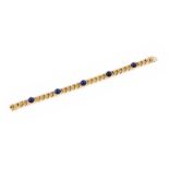 LAPISLAZULI-ARMBAND Gelbgold. L. 19,5 cm, Ges.-Gew. ca. 52,6 g. Gest. 750, Herstellersignet,