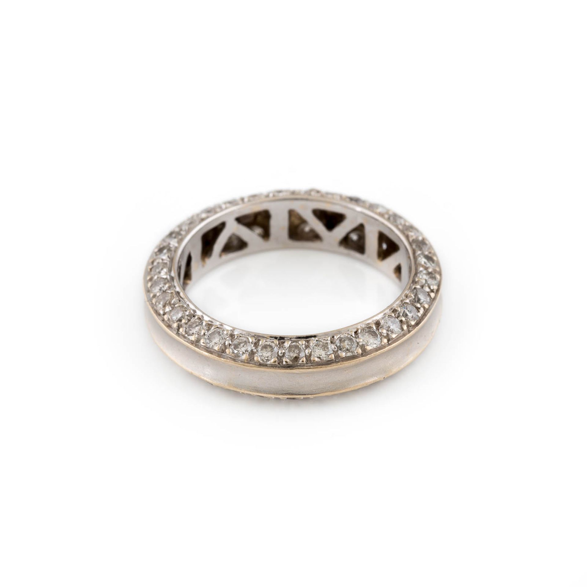 ETERNITY-RING MIT DIAMANTBESATZ Weißgold. Ringmaß ca. 55,5, Ges.-Gew. ca. 5,6 g. Gest. 750.