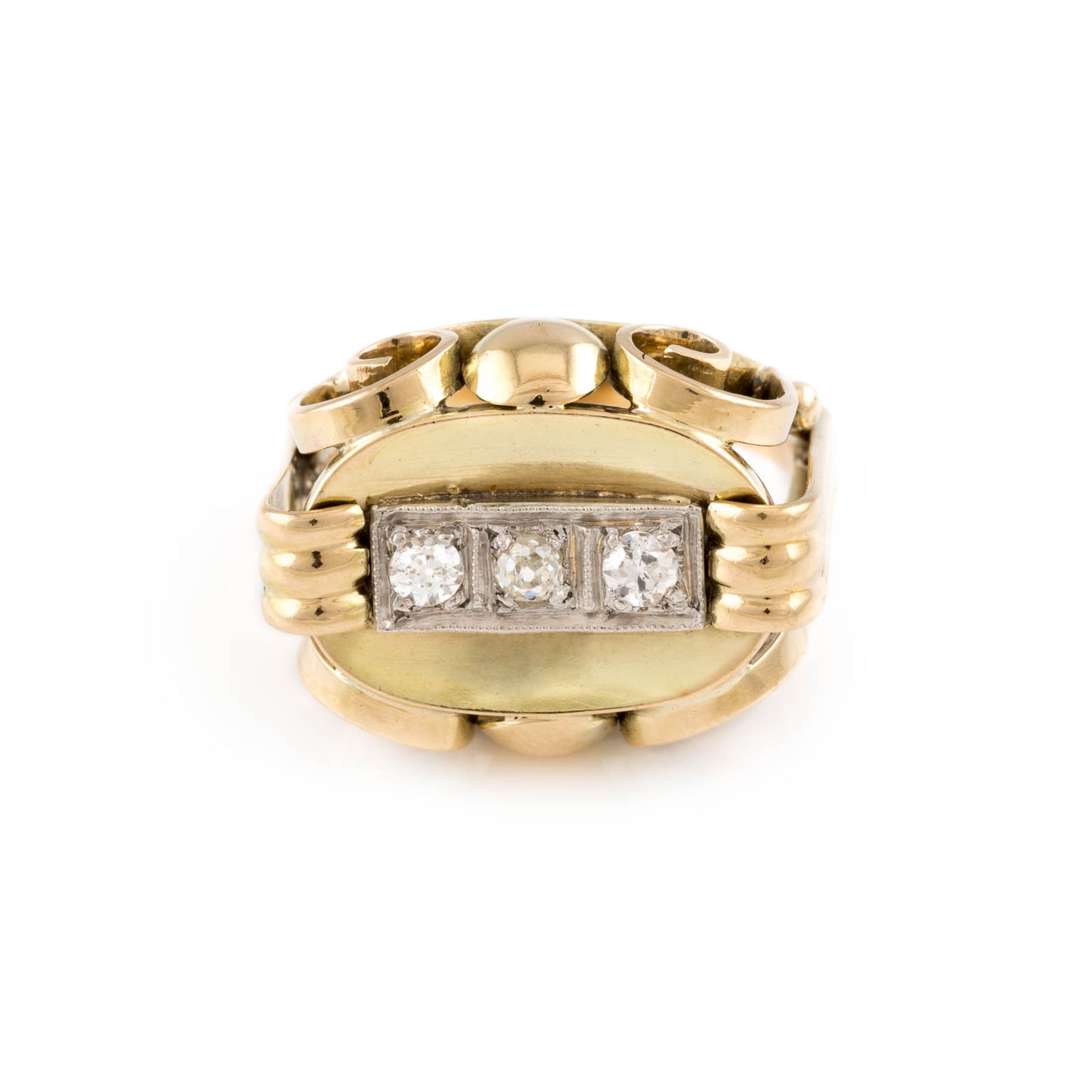 DIAMANT-RING Gelbgold. Ringmaß ca. 55, Ges.-Gew. ca. 6,9 g. Gest. 585. Drei Diamanten im 8/8- und