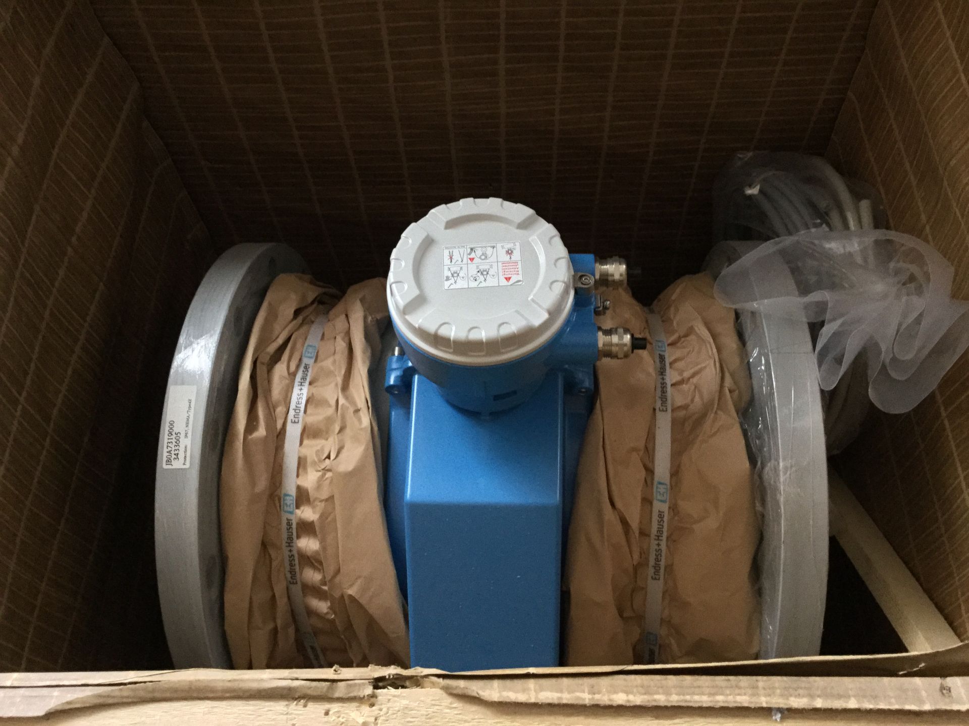 1 Endress + Hauser - Proline Promag 10( Electromagnetic flowmeter), 2 Fabricated Parts Long metals