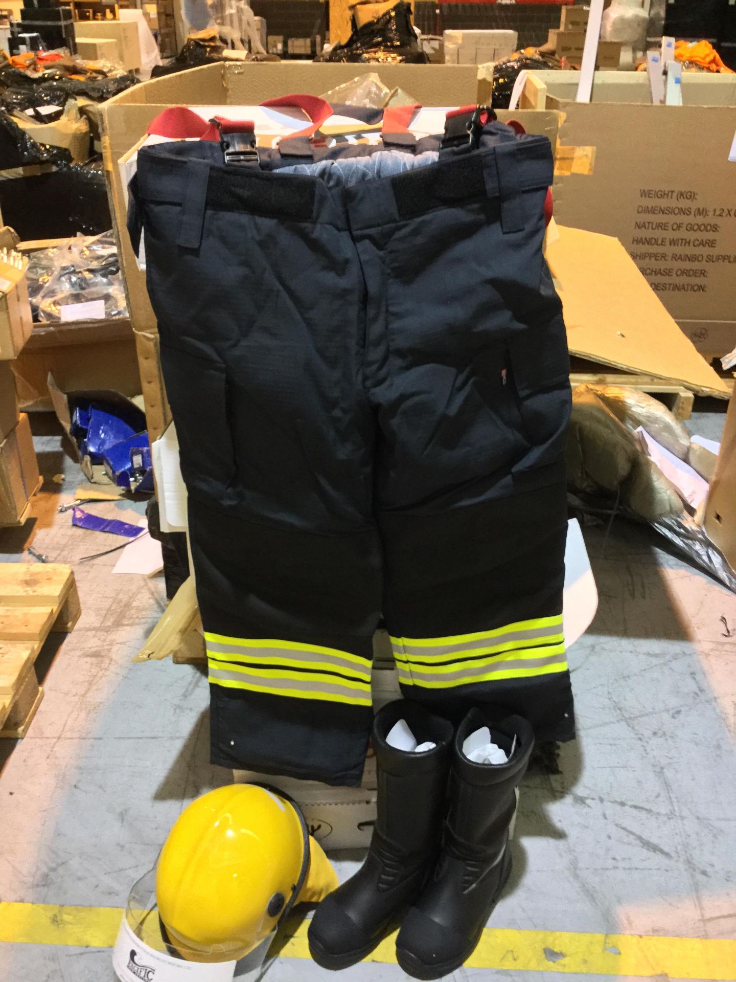 11 safety footwear Size 43, 10 safety helmets, 5 Fireman troussers , 9 fireman suits Jacket , 1 - Image 4 of 4