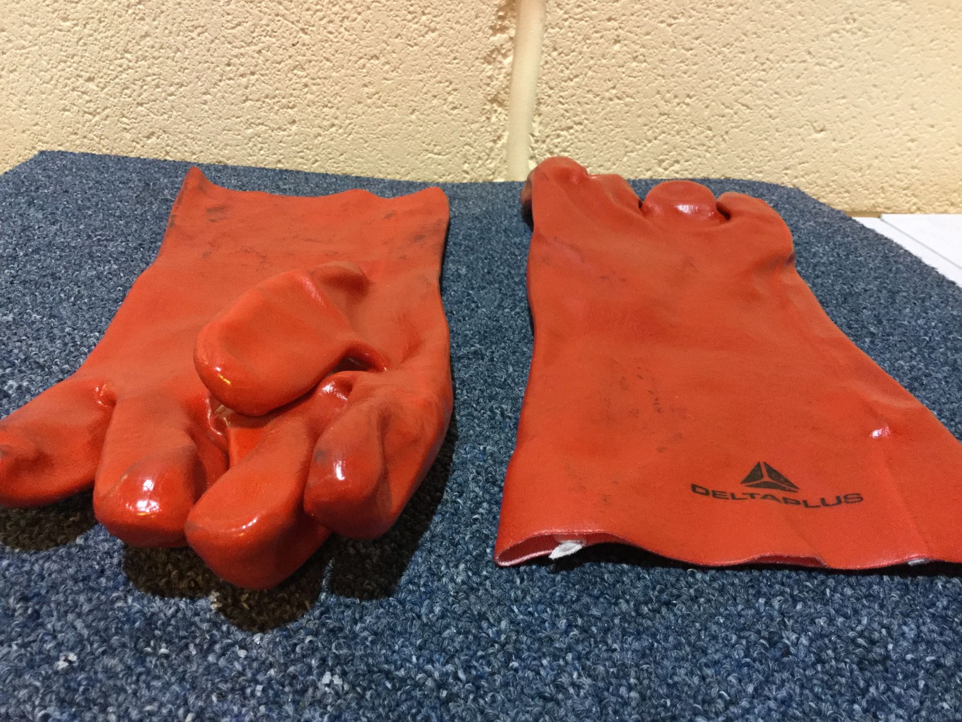Chemical Resistent Gloves