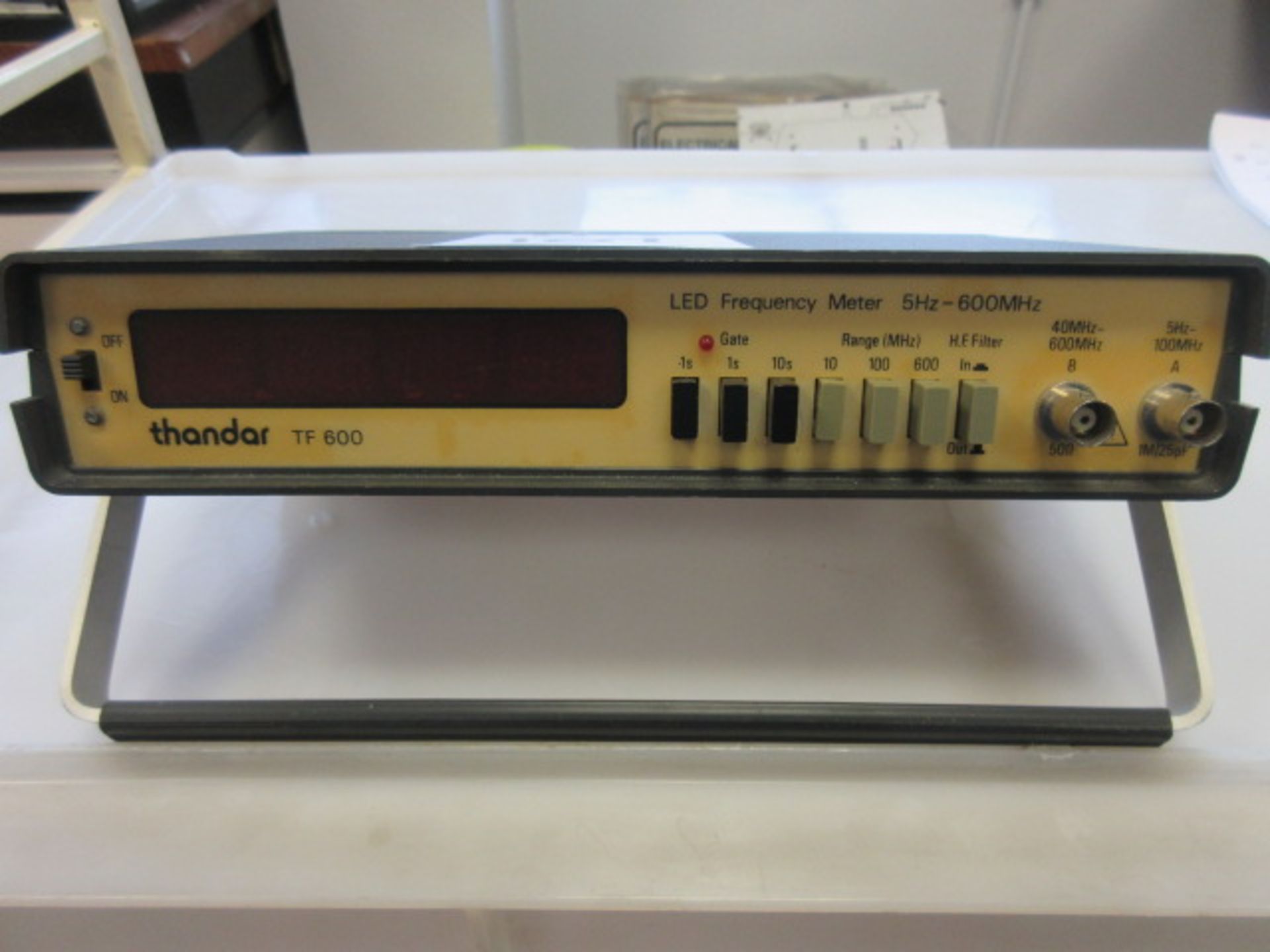 THANDAR TF 600 LED FREQUENCY METER 5Hz- 600 mhz