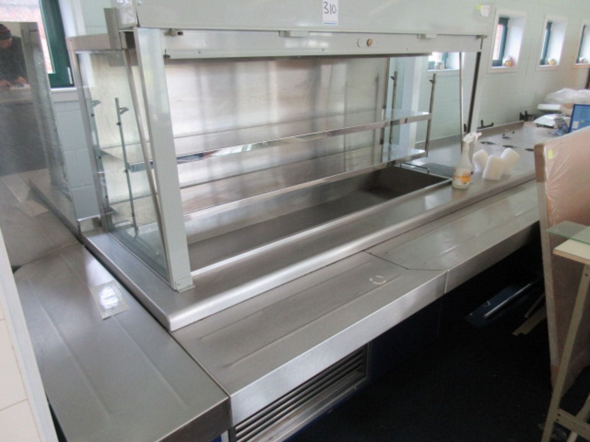 A REFRIGERATED SANDWICH COUNTER UNIT WITH EXTENDED COUNTER FOR DRINKS ETC & TRAY SHELF 4900 mm
