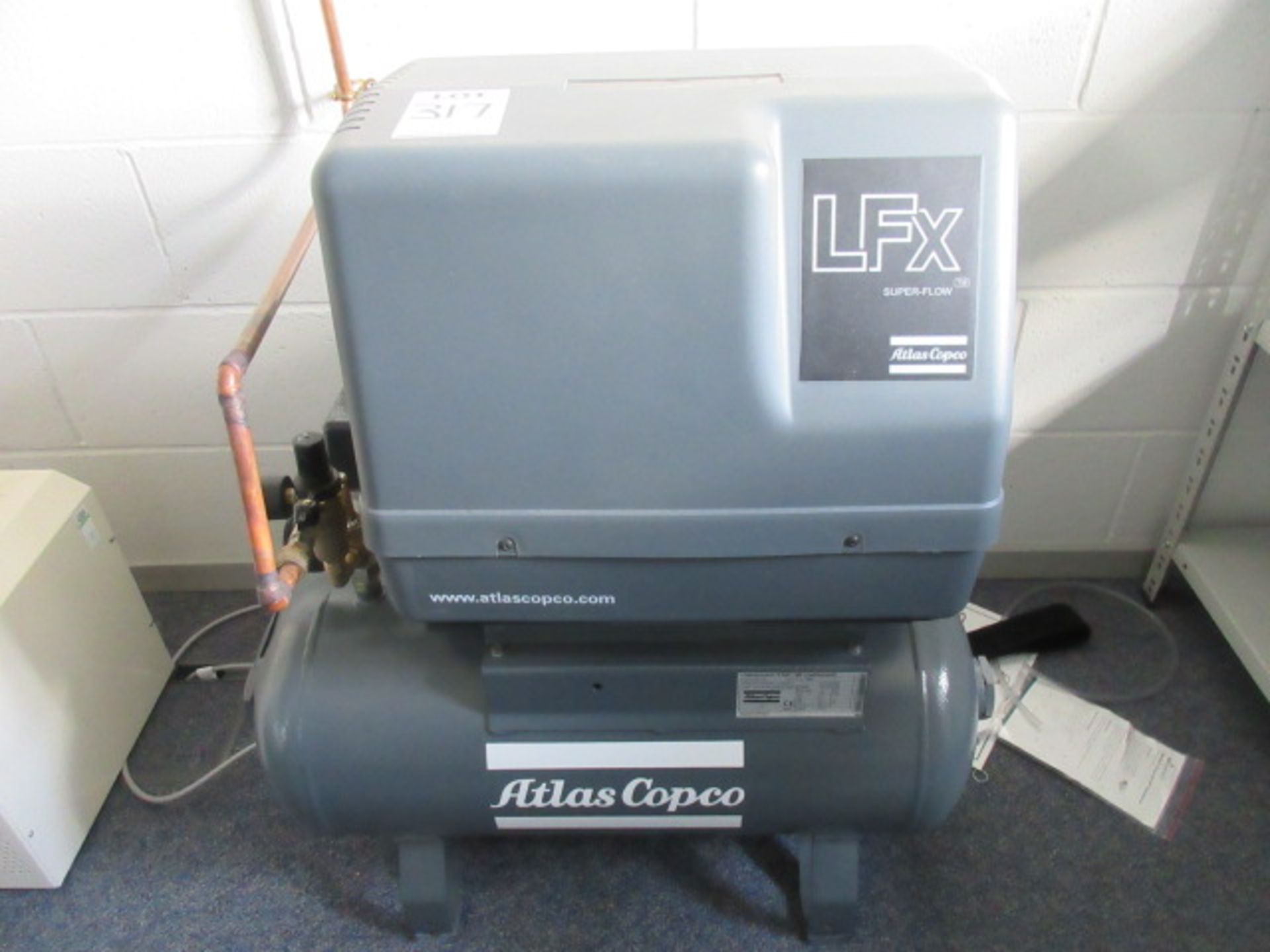 ATLAS CORO LFX 5-10 TM50 SUPERFLOW RECEIVER MOUNTED AIR COMPRESSOR, 240 V, 50 Hz, 1500 RPM, 50L - Bild 2 aus 5