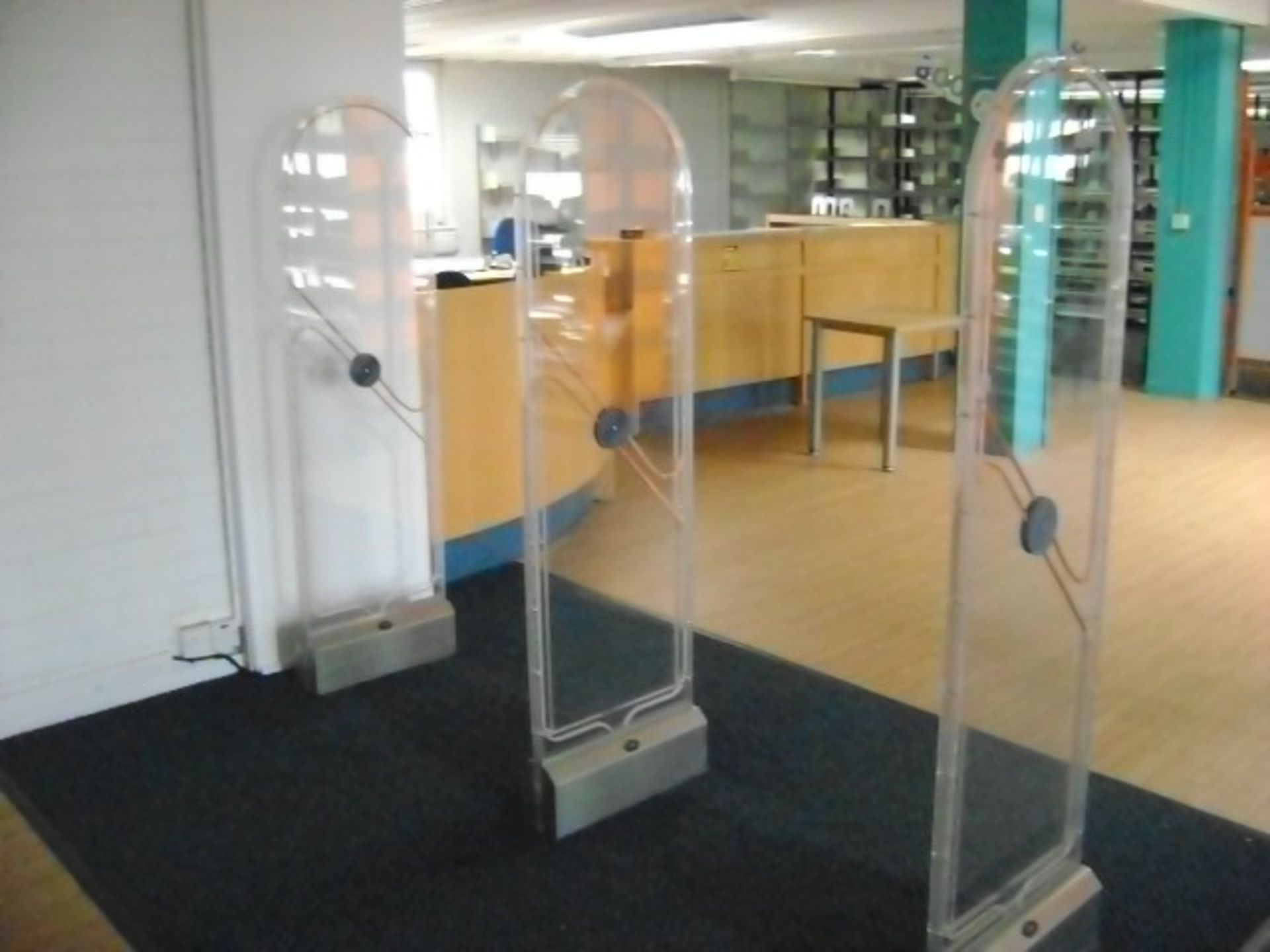 PERSPEX PASSIVE ALARM BARRIER