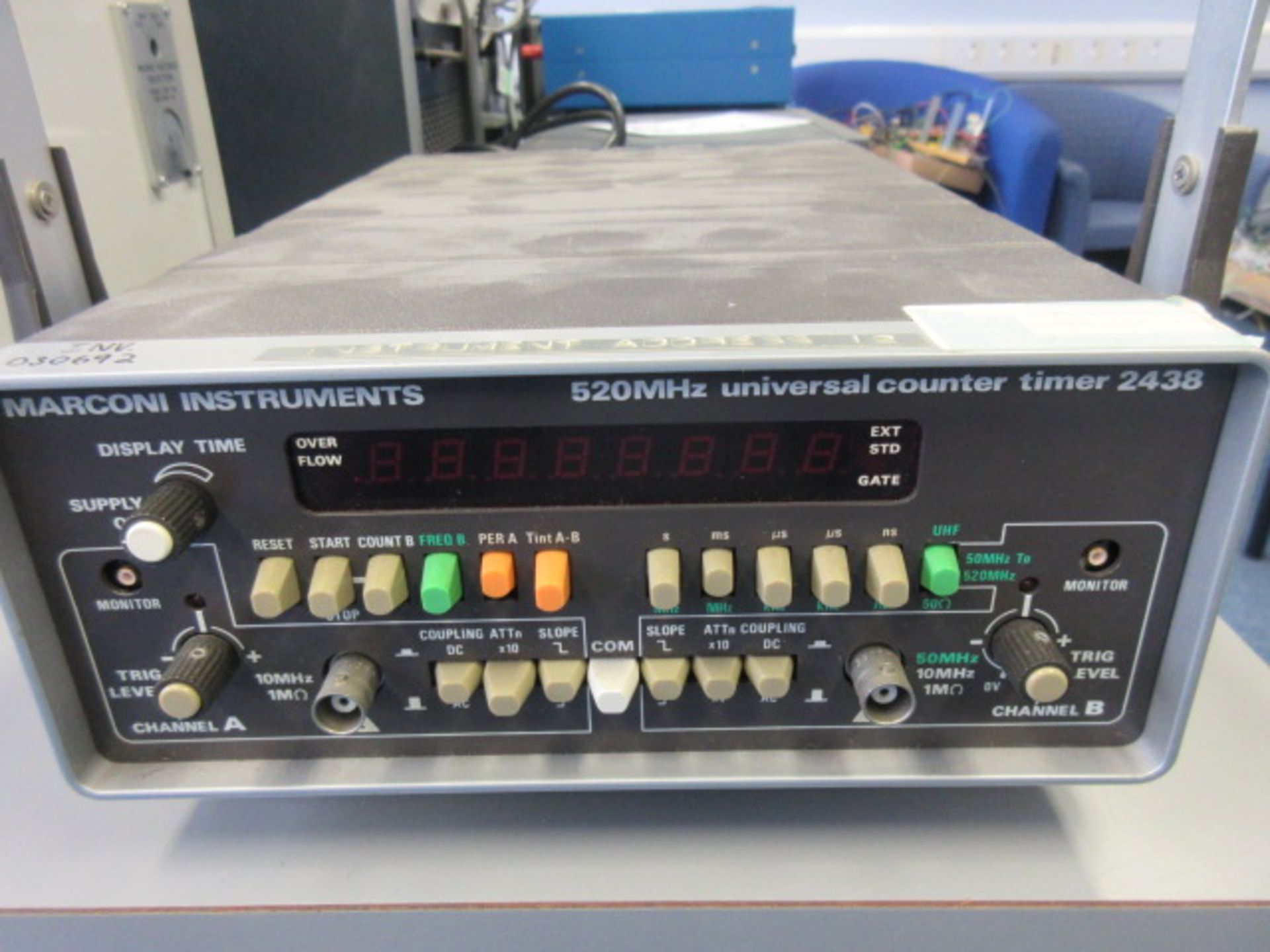 MARCONI INSTRUMENTS 520 MHz 2438 UNIVERSAL COUNTER TIMER