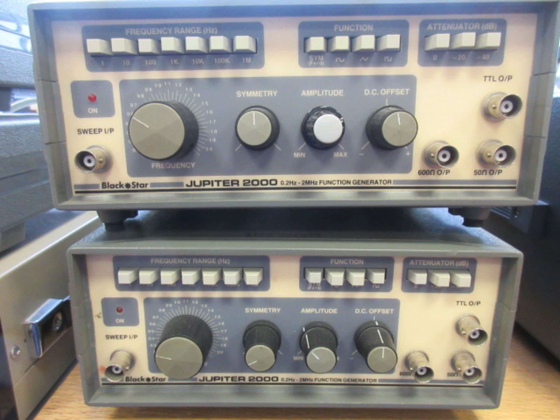 TWO BLACK STAR JUPITER 2000 0.2 Hz- 2 MHz FUNCTION GENERATOR