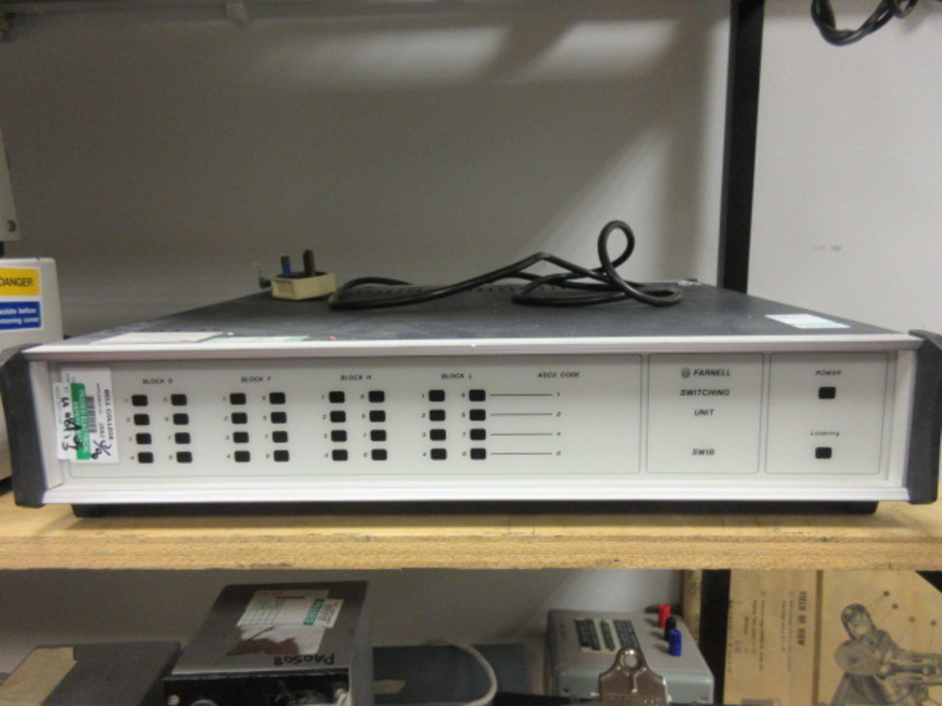 FARNELL SW18 SWITCHING UNIT