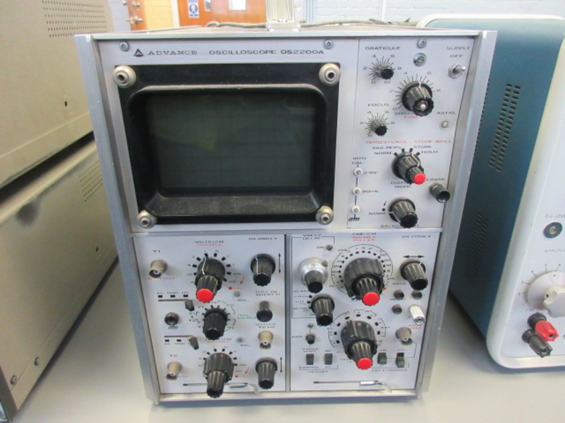 ADVANCE OS220A OSCILLOSCOPE