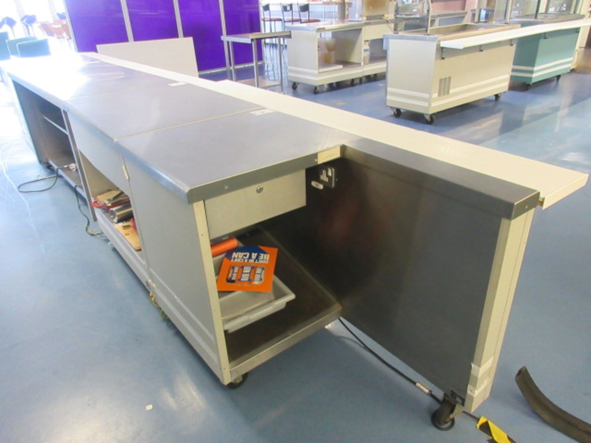 VICTOR 4 UNIT SERVING COUNTER WITH TRAY SHELF - Bild 2 aus 3