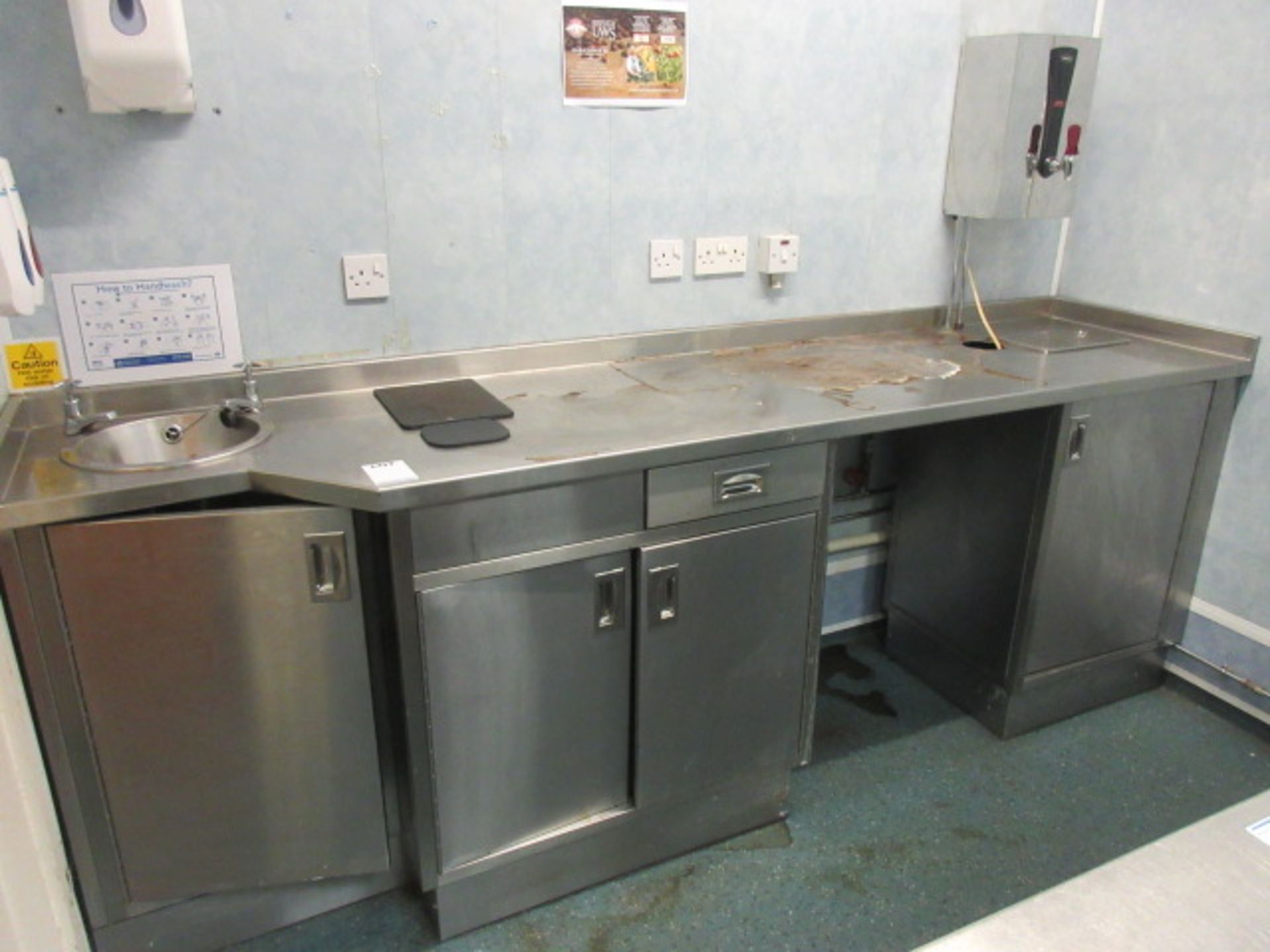 STAINLESS STEEL REFRIGERATED SERVING COUNTER AND DRINKS COUNTER WITH BUILT IN SINK AND WATER - Image 2 of 4