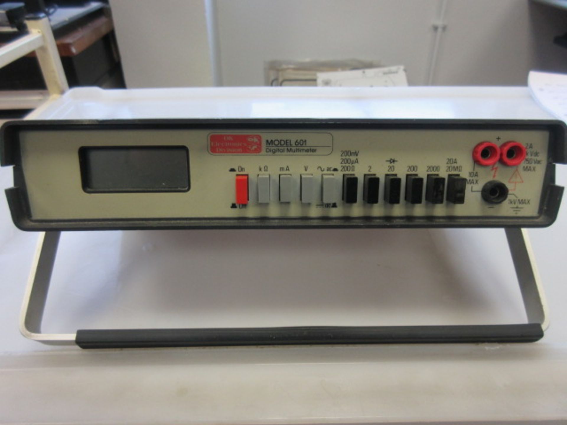 OK ELECTRONICS DIVISION MODEL 601 DIGITAL MULTIMETER