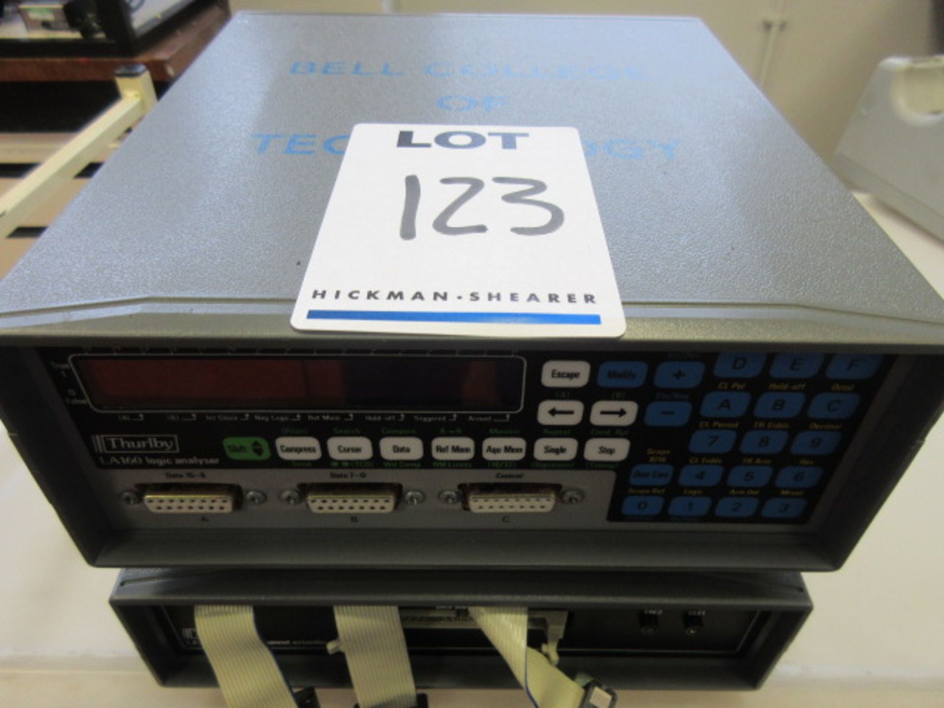 THURLBY LA160 LOGIC ANALYSER WITH LE32 THIRTY TWO CHANNEL EXTENDER MODULE - Bild 2 aus 2